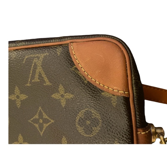 **SOLD**Auth Louis Vuitton Monogram Marly Dragonne PM Clutch/converted Crossbody - Picture 4 of 14